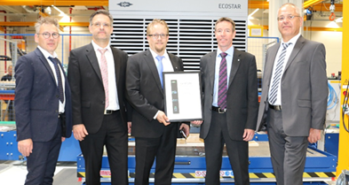 Klaus Nyström, Managing Director, (2nd from right) and Markus Antikainen (Product Manager, centre) travelled to Schkeuditz to accept the ECOSTAR condensing unit from the new LHVE series as well as the corresponding certificate