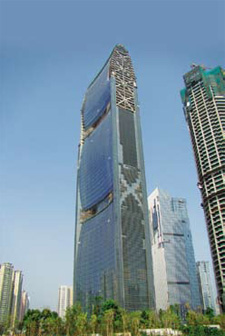 Pearl River Tower under construction